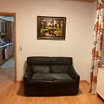 2 Gaestewohnung *